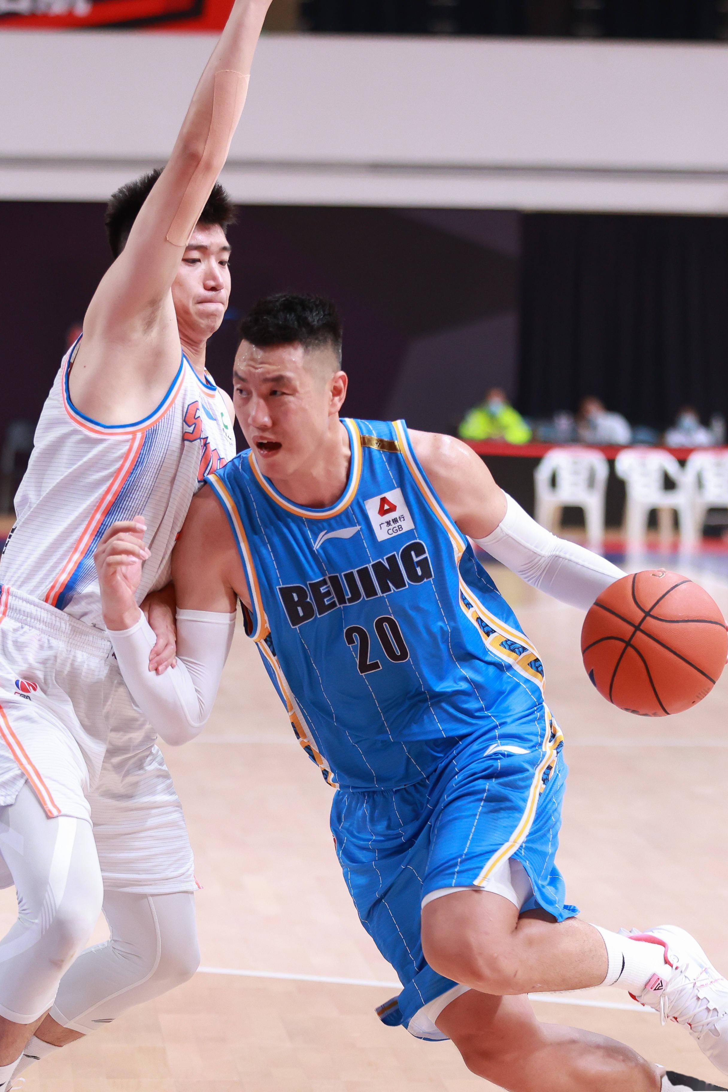 对意大利的 对意大利的