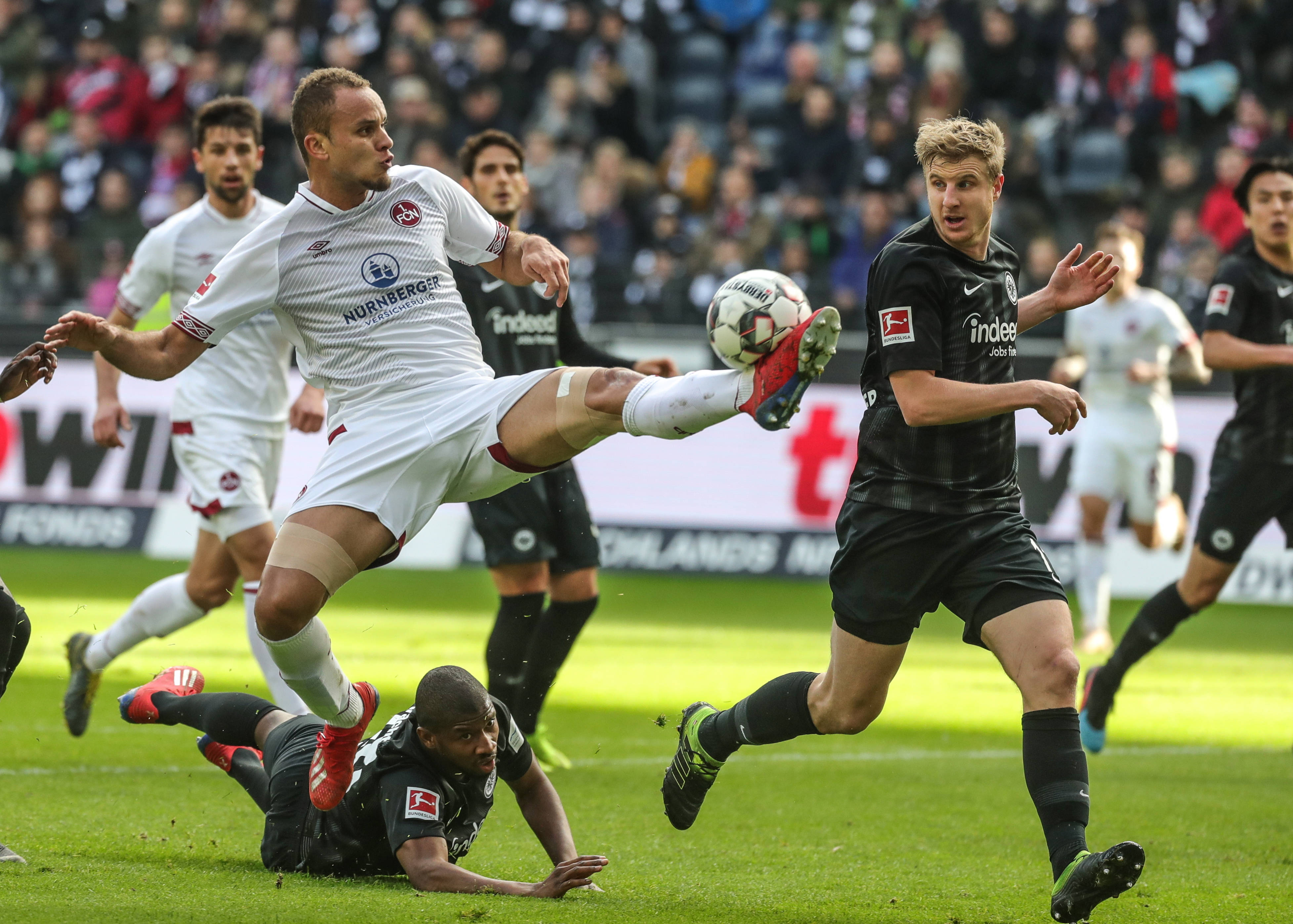 死战中扭转 死战中扭转